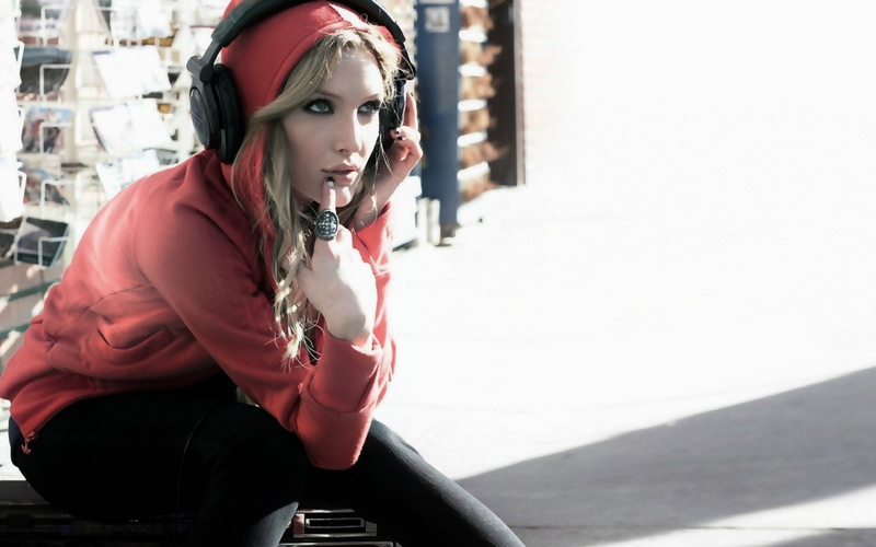 leisure activity, architecture, transportation, day, headphones, beautiful woman, sunlight, urban, one person, young adult, young women, hoods, real people