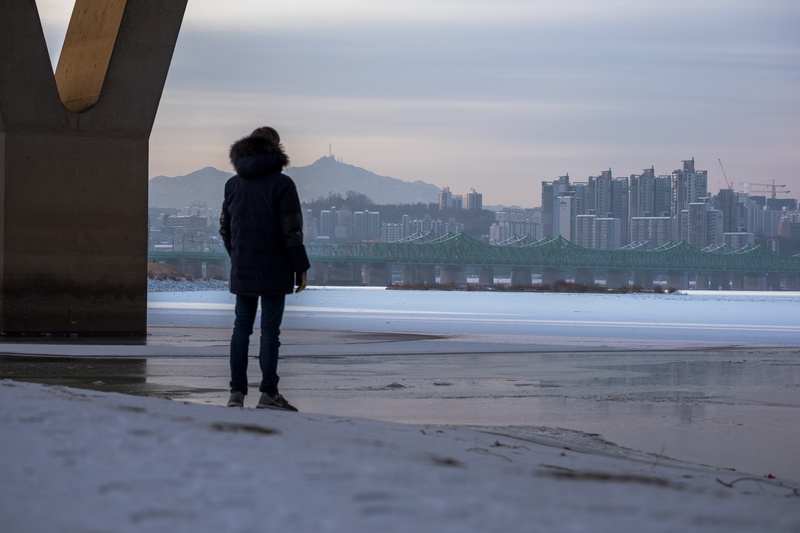 seoul winter, land, sea, looking at view, seoul city, outdoors, city, leisure activity, lifestyles, city photography, rear view, seoul morning