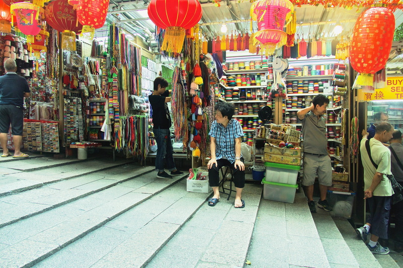 citylife, men, built structure, crowd, hong kong, consumerism, 5K, stairway, lifestyles, real people, street market, street, central, shopping, women