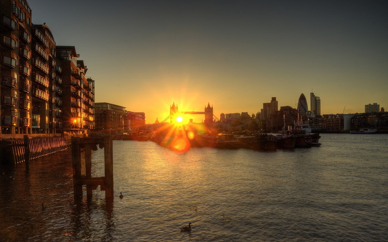 illuminated, urban Scene, city, concrete, reflection, sky, urban Skyline, downtown District, high, orange color, waterfront, river, cityscape, mode of Transport