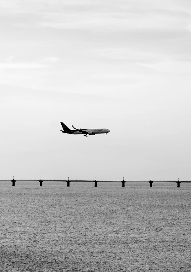 sky, landing, scenics - nature, black and white, hong kong, airline, on the move, travel, water, sea, cargo, waterfront, flying, nature, worldwide services