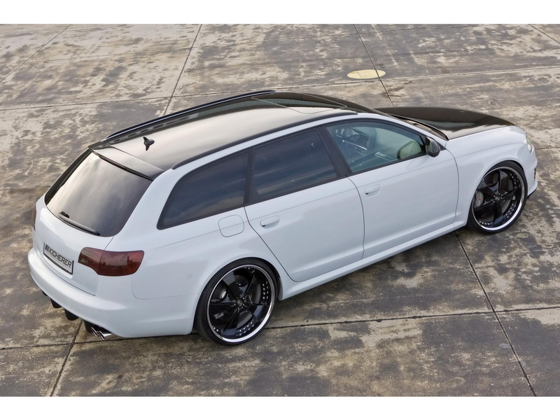 no people, performance, side view, city, wheel, retro styled, reflection, day, transportation, rs, stationary, audi, outdoors, mode of transportation, land vehicle