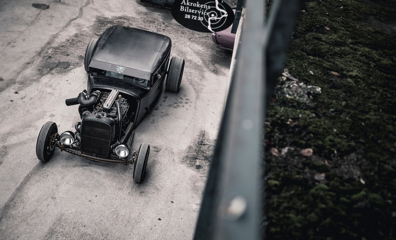 mode of transportation, wheel, Sign, land vehicle, black, outdoors, i6 Twin Turbo, Chevrolet, road, The roof of the house, motion, nature, machinery, 1080P