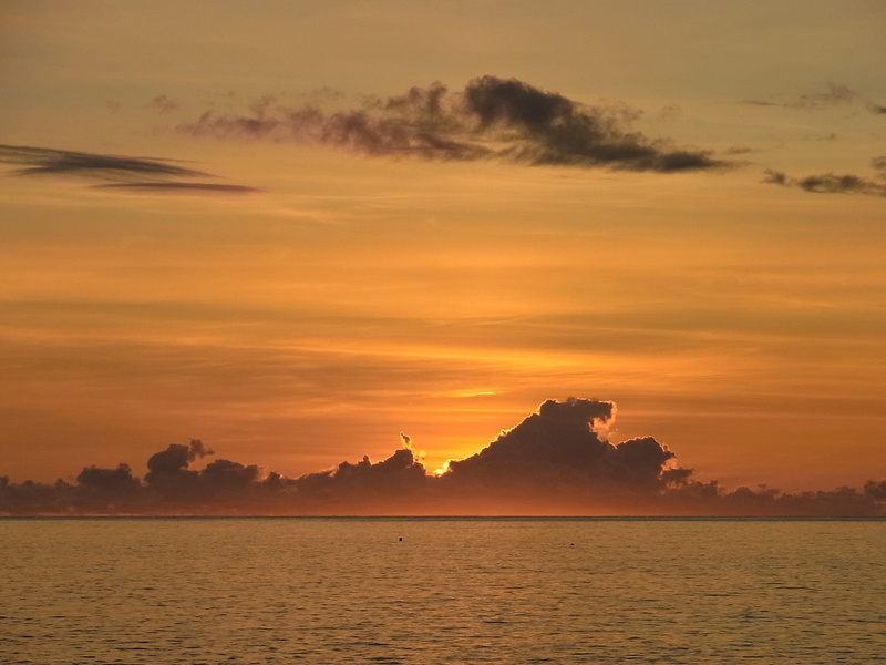travel, landscape, land, cloud - Sky, dusk, sunrise - Dawn, beauty In Nature, sunlight, cloud, no people, red, Sun, dramatic sky, scenics, hour, Sunset