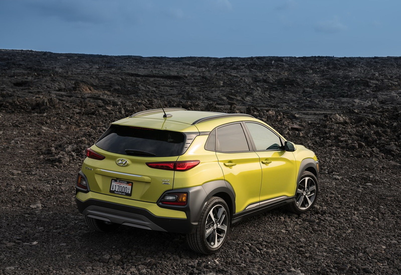 travel, road, yellow, 4x4, sky, outdoors, land vehicle, no people, (2018), car, stationary, day, hyundai, 720P, toy car, nature, motor vehicle, mode of transportation