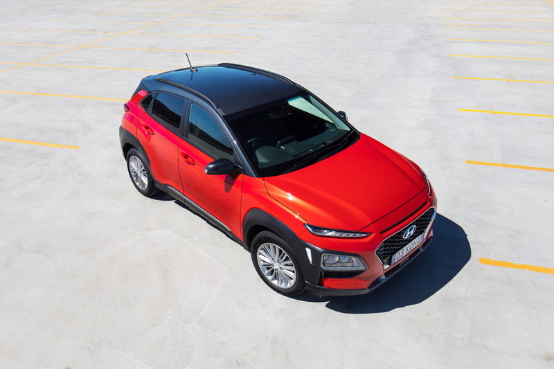 Car, Hyundai, Hyundai Kona, wheel, SUV, sport, freight transportation, no people, 1080P, day, retail, transportation, Red Car, Vehicle, outdoors, mode of transportation