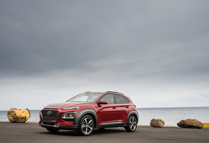 land vehicle, kona, motor vehicle, sea, [us], hyundai, (2018), no people, sky, horizon, cloud - sky, car, 720P, land, nature, horizon over water, mode of transportation