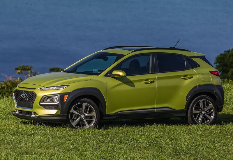 kona, retro styled, yellow, no people, grass, 720P, plant, mode of transportation, green color, hyundai, day, [us], vintage car, blue, land vehicle, transportation