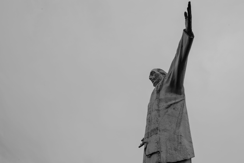arms, christ, redeemer, low angle view, sky, black and white, sculpture, clear sky, wide open, copy space, no people, man, spirituality, belief, cristo rey