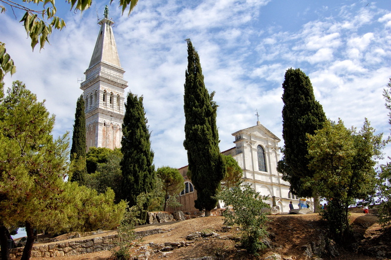 2K, plant, low angle view, panorama, church, croatia, built structure, historic old town, istria, building, coast, sea, spirituality, belief, building exterior