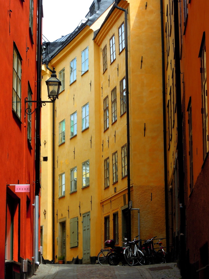 Street, window, motor vehicle, mode of transportation, swedish, transportation, no people, yellow, at home, european, bicycle, historical, sweden, building exterior