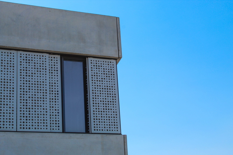 concrete, copy space, modern, building exterior, wall - building feature, architectural feature, office building exterior, clear sky, nature, day, city