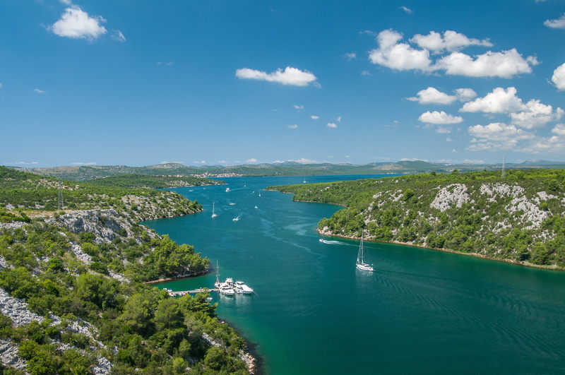 ship, beach, turquoise colored, the coast, krka, outdoors, cloud - sky, tree, high angle view, bay, colors, sky, 2K, blue, boat, nautical vessel, holiday