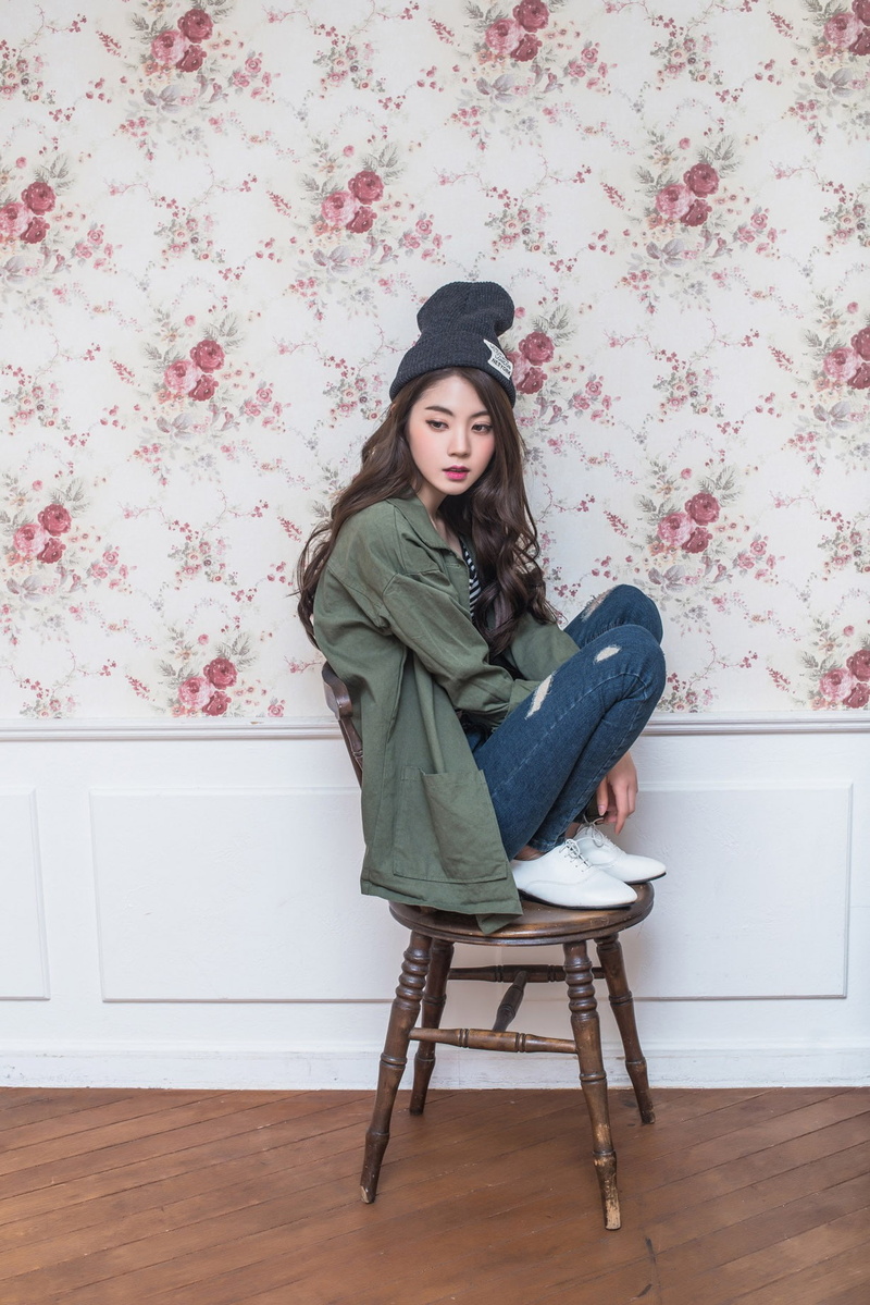Chae Eun, portrait display, jeans, portrait, clothing, casual clothing, looking at camera, indoors, hairstyle, chair, pink lipstick, torn jeans, sitting