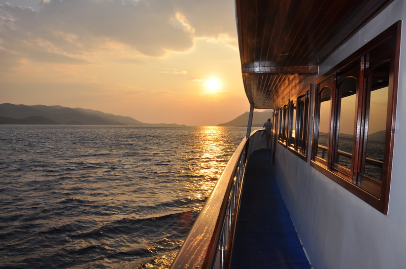 deck, horizon over water, nature, sun, island of brac, body, balustrade, traveling, sea, no people, motorboat, nautical Vessel, sky, architecture, water