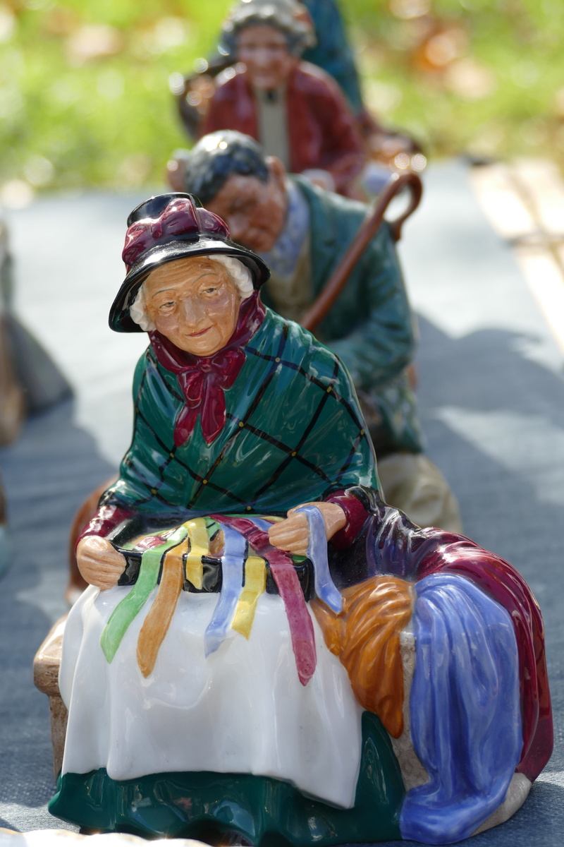 celebration, adult, costume, lifestyles, ceramics, women, two people, pottery, nature, people, jumble sale, old, woman, clothing, incidental people, leisure activity