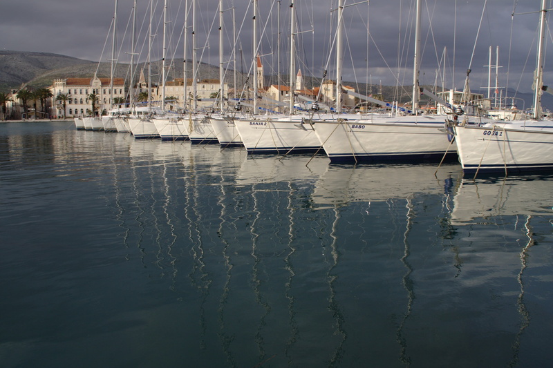 marina, transportation, mast, reflection, yacht, outdoors, sky, 2K, pole, water, harbor, trogir, day, mode of transportation, sailboat, moored, dalmatia