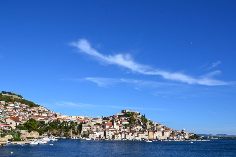 sky, waterfront, house, blue, cloud - sky, croatia, city, summer, outdoors, cloud, 4K, land, apartment, residential district, tourism, nature, dalmatia