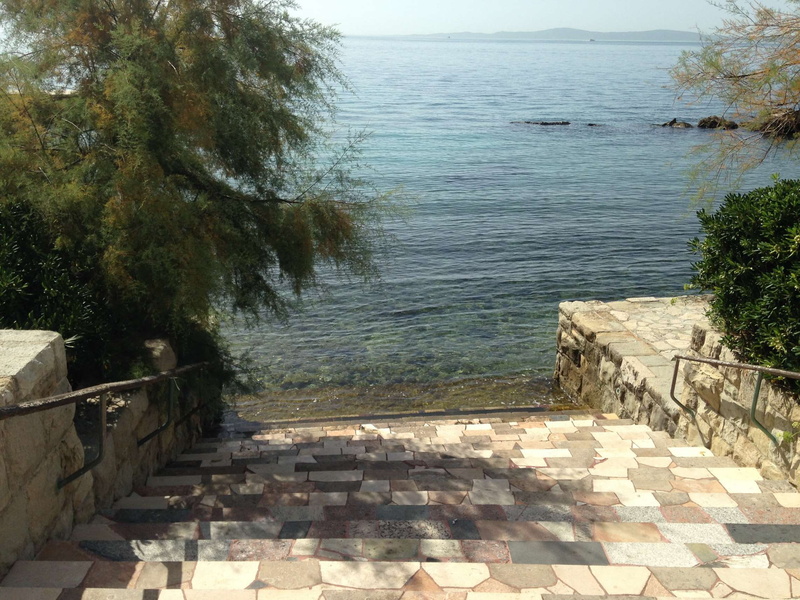 steps and staircases, day, split, scenics - nature, no people, water, nature, wall, architecture, vila dalmacija, tranquility, built structure, growth
