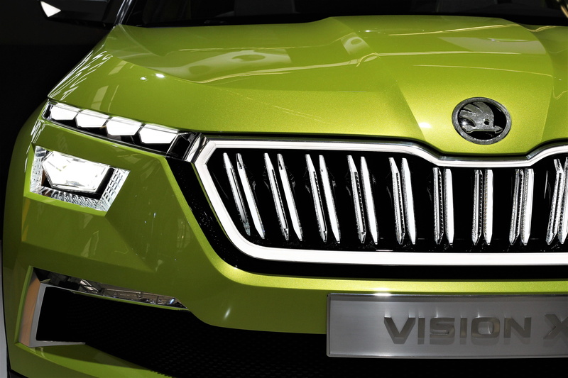 škoda vision x, front view, headlight, close-up, design, retro styled, public show, electric lamp, modern technology, auto show zagreb 2018, green color