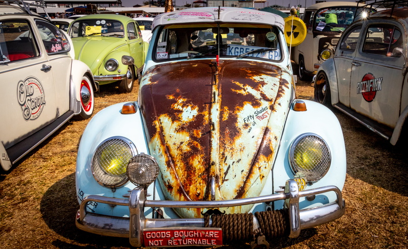 day, Volkswagen Beetle, rust, mode of transportation, vintage car, land vehicle, motor vehicle, coupe, old car, 5K, parked, transportation, beetle, white