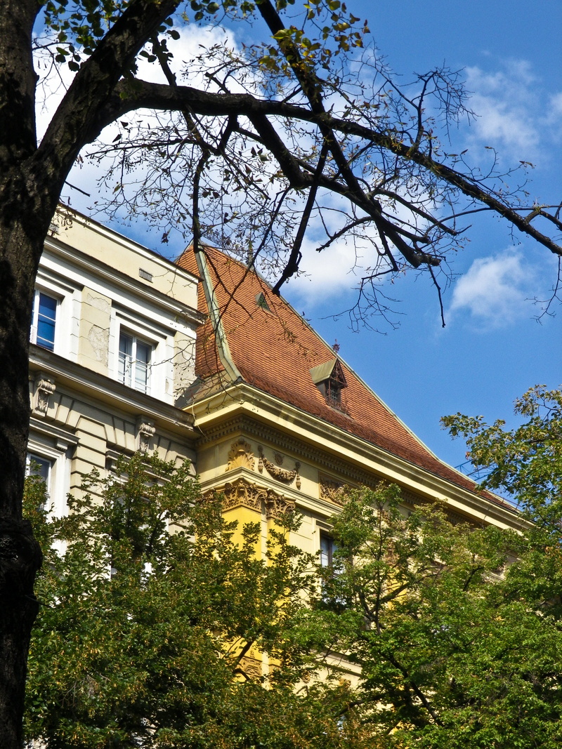 summer, old town, park, spire, belief, spirituality, building exterior, day, 4K, religion, croatia, nature, sky, zagreb, growth, branch, building, architecture