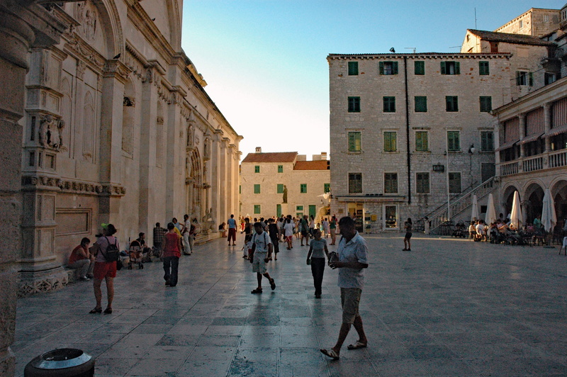 croatia 2008, city, travel destinations, large group of people, outdoors, lifestyles, built structure, the past, crowd, group of people, dalmatia, real people