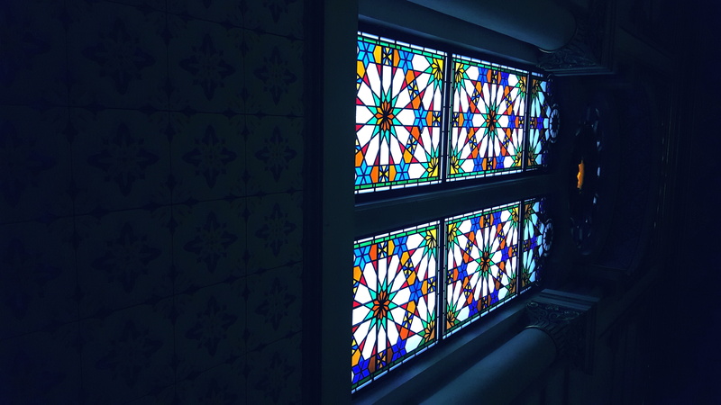 Vitraj, low angle view, building, wall, built structure, pattern, multi colored, wall - building feature, indoors, Sarajevo, stained glass, Vijecnica, day
