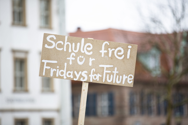 fridays, future, road, travel destinations, frei, information, fur, text, outdoors, information sign, guidance, travel, signage, architecture, close-up