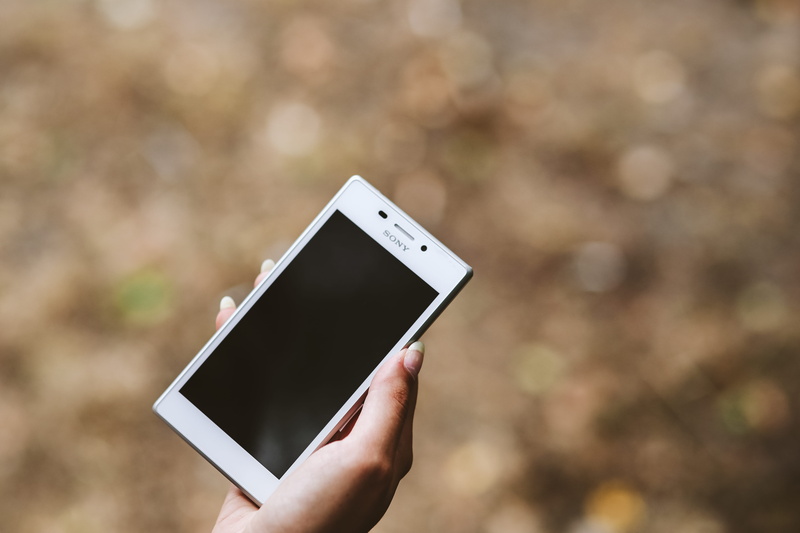 copy space, photography themes, wireless Technology, telephone, arts culture and entertainment, smartphone, nature, smart Phone, woman, female, mobile