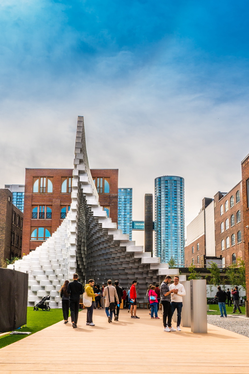 human, 4K, tower, adult, steeple, daytime, building exterior, skyscraper, city, built structure, city life, office building, financial district, outdoors