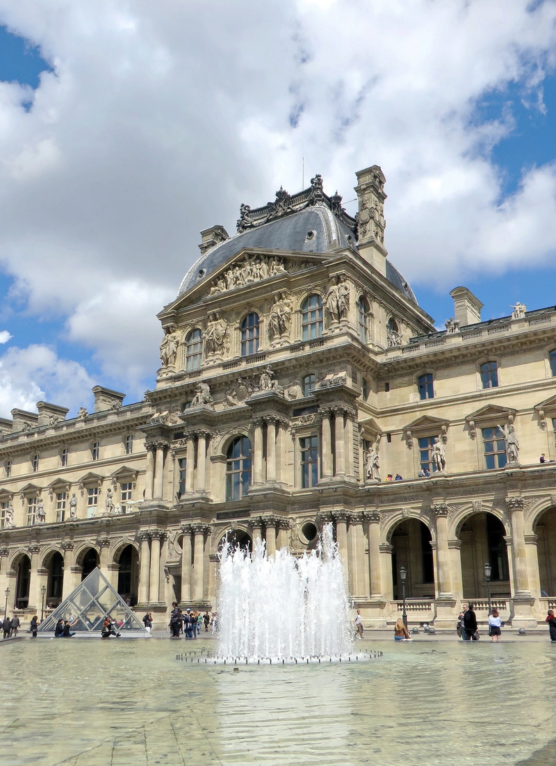 museum, arch, water, incidental people, travel, pavilion, sculptures, statues, 2K, the past, outdoors, europe, heritage, real people, famous Place, history