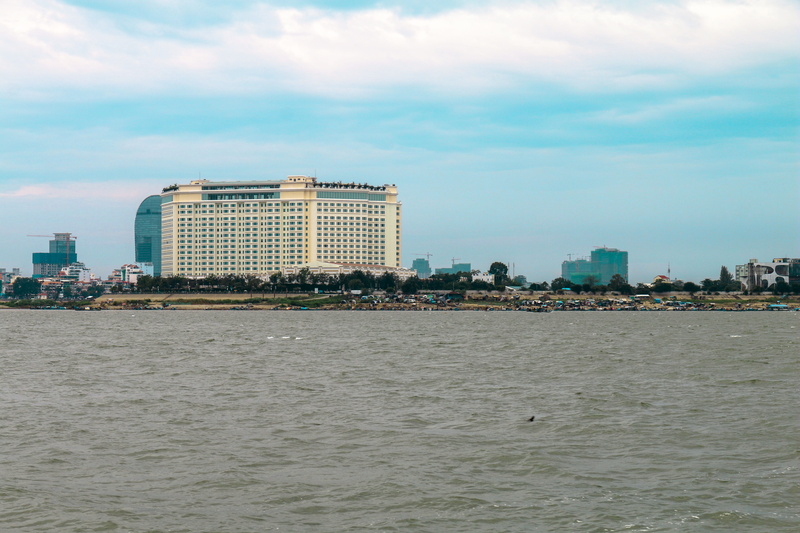 nature, riverside, day, travel destinations, chhunchhieng bun, city, office building exterior, land, chak tomuk river, building, waterfront, 5K, water