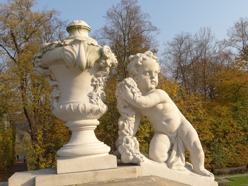 tourism, representation, outdoors, garden, monument, redler, nature, tree, the museum, day, sculpture, putto, sky, 4K, craft, park, creativity, male likeness