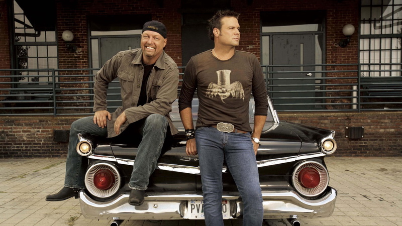 band, couple - relationship, portrait, jacket, front view, happiness, architecture, two, 1080P, males, shirt, outdoors, casual clothing, brown, car, land vehicle