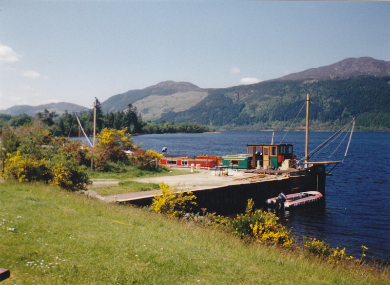 sunny, grass, hills, foyers, loch ness, blue water, loch, gorse, 1080P, boats, point, jetty, ness