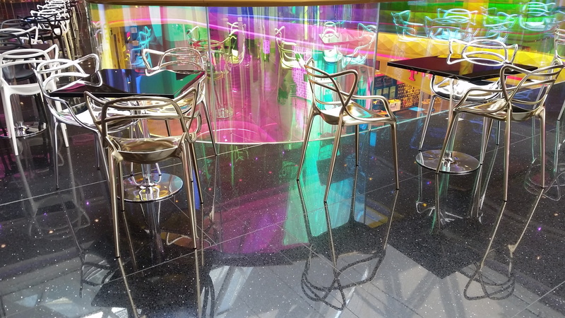 chairs, megaplex, close-up, Counter, glass, Chair, metal, pasching, day, creativity, retail, mirroring, no people, store, built structure, Bar, cinema foyer
