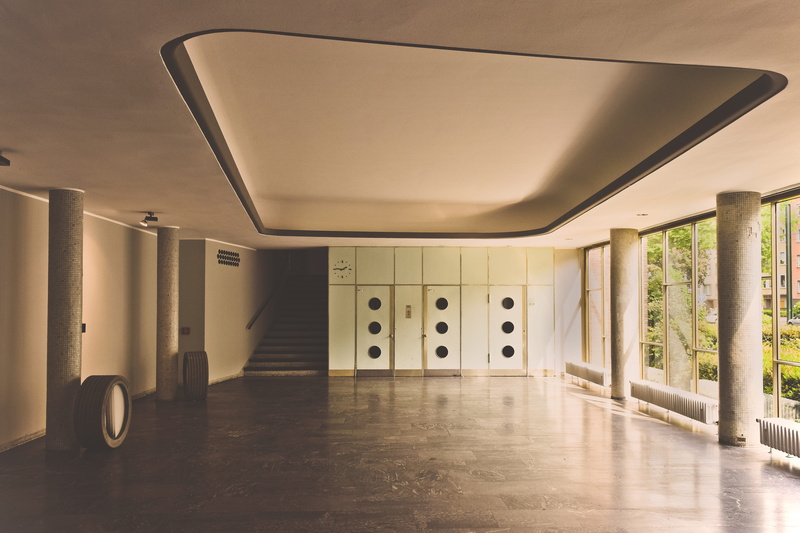 flooring, classic, architecture, input range, ceiling, modern, empty, arcade, no people, wall - building feature, seat, built structure, elevator, design