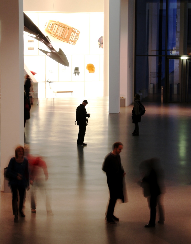 crowd, 4K, motion, foyer, full length, leisure activity, museum, art gallery, stand, medium group of people, real people, men, walking, city, group, women