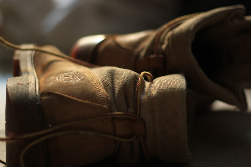 fashion, wealth, bag, 5K, business, footwear, high society, clothing, selective focus, luxury, no people, furniture, focus on foreground, seat, travel