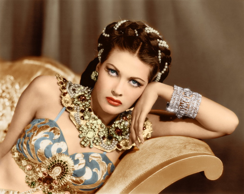elegance, Yvonne De Carlo, jewelry, young adult, looking at camera, portrait, adult, Actresses, hair, sitting, beautiful people, brown hair, indoors, wealth