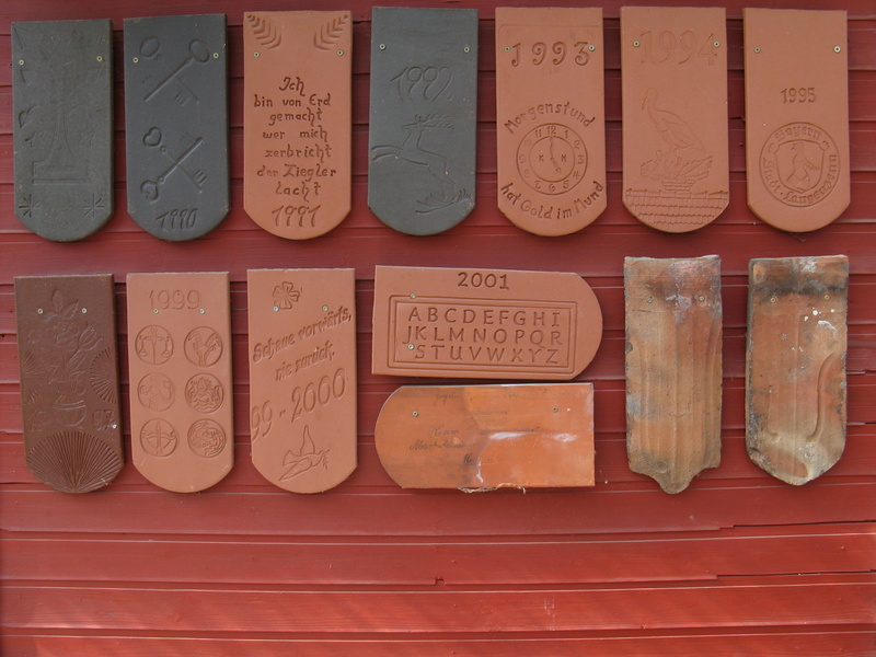 no people, vintage, wall, indoors, retro, still life, wood - material, collector, garden shed, text, large group of objects, table, craftsmen, arrangement
