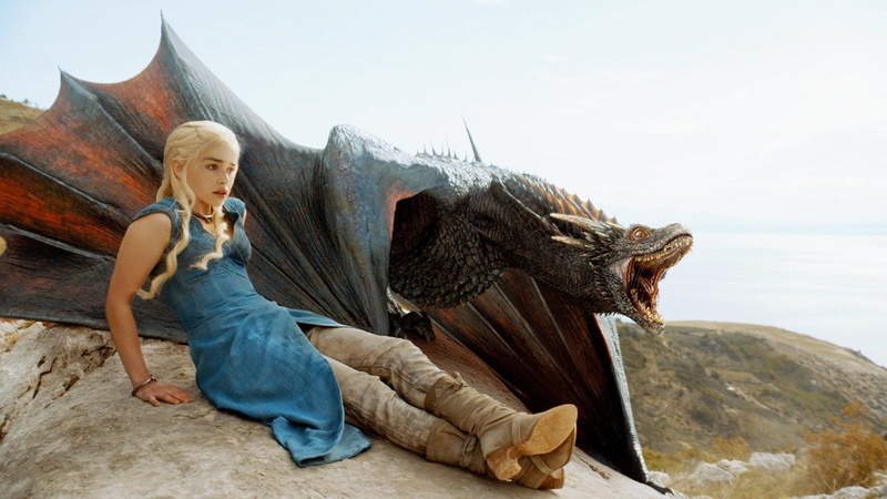 one person, Game Of Thrones, leisure activity, beautiful woman, day, sea, 1080P, young adult, Emilia Clarke, targaryen, Dragon, sky, sitting, full length