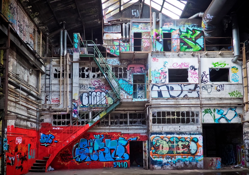 hall, no people, old, dilapidated, weird, forget, old factory, city, break up, lapsed, communication, factory, gradually, rooms, industrial building, moss