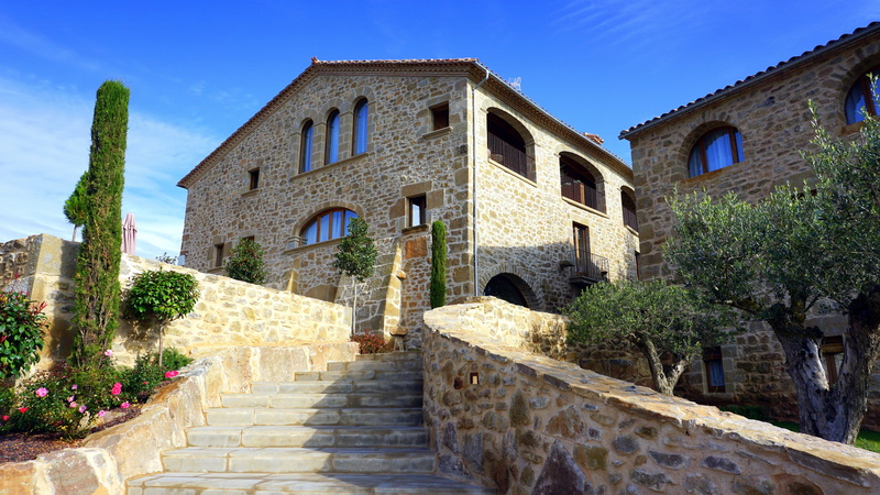 ancient, travel, landscape, house, windows, home, sky, facade, building, outdoors, daylight, blue sky, built structure, wall, footpath, building exterior