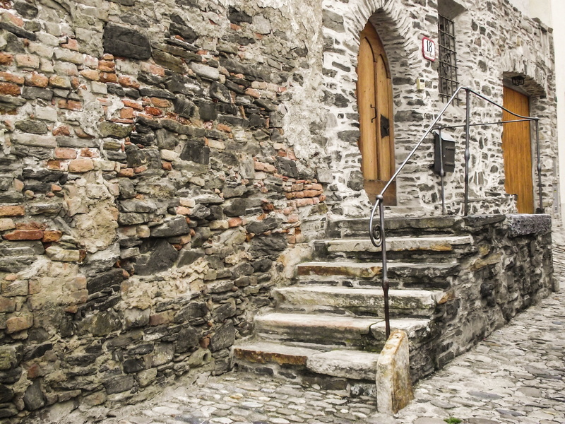 the way forward, solid, closed, stone material, concrete, cobblestones, the past, railing, grey, outdoors, no people, paving stone, 4K, floor, road, building exterior