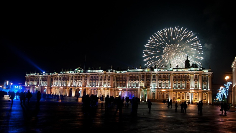 st, winter, square, palace, petersburg, people, fireworks, lights, 1080P, nature and landscapes