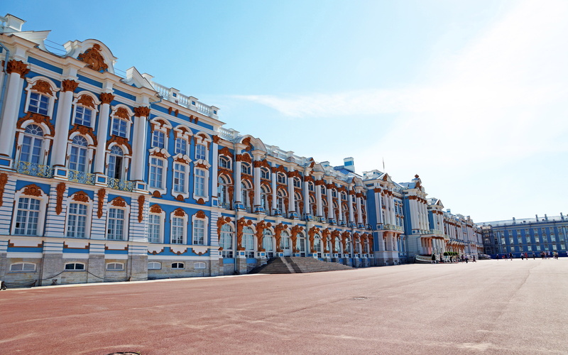 the past, cloud - sky, mansion, city, sunlight, day, palace, house, sky, outdoors, russia, building exterior, built structure, nature, window, petersburg