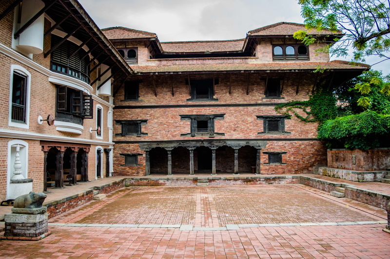 building exterior, tourist, culture, buddhist, 5K, travel destinations, city, religious, Temple, outdoors, architecture, building, tiled floor, footpath
