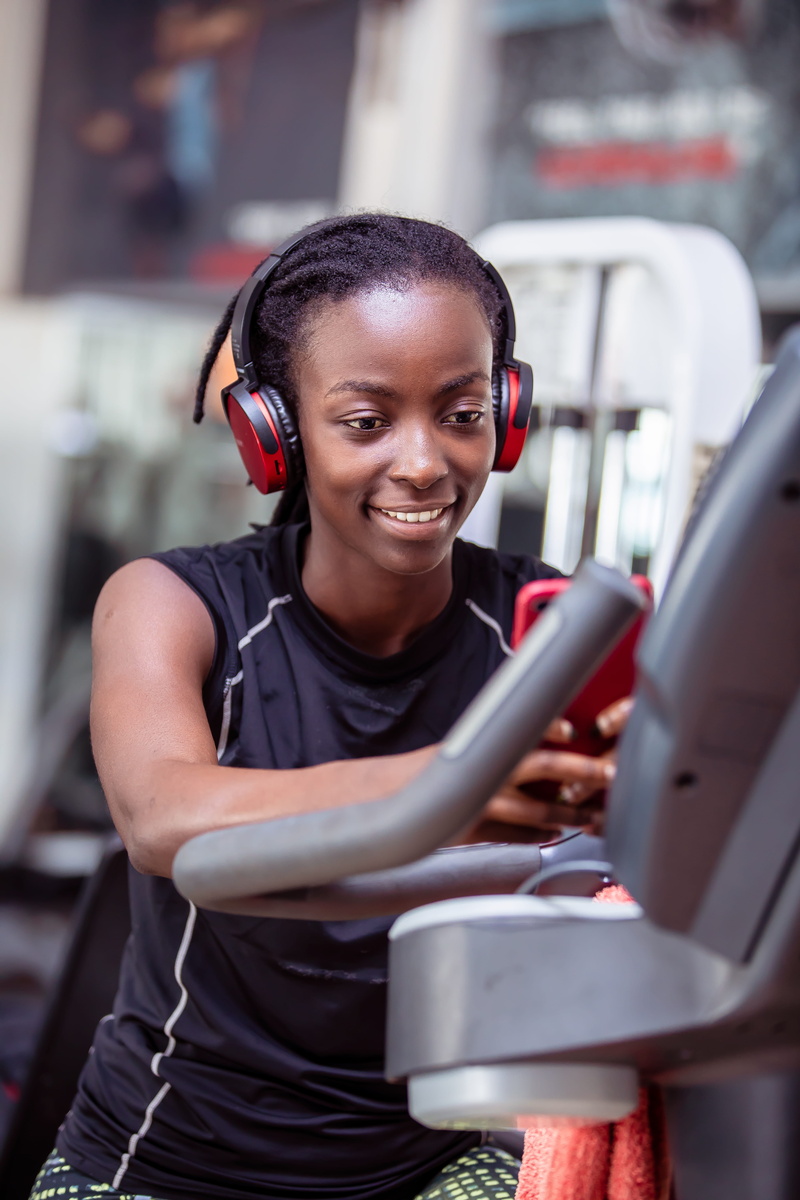 equipment, blur, leisure Activity, sonrisa, young Adult, happy, bokeh, females, aferican american, cheerful, adult, only Women, female, athlete, retrato